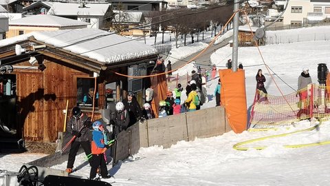 Warteschlange am Riefenlift