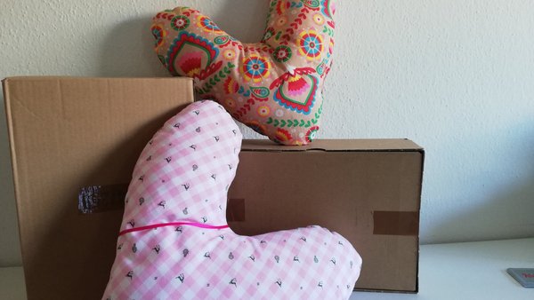 Herzkissen sind für Brustkrebspatientinnen vorbereitet