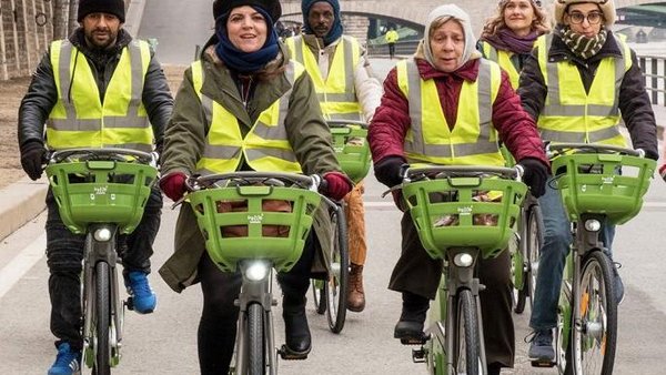 Bild mit Gruppe mit Fahrradfahrern